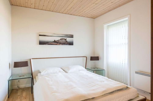 Photo 2 - 4 Person Holiday Home in Norre Nebel