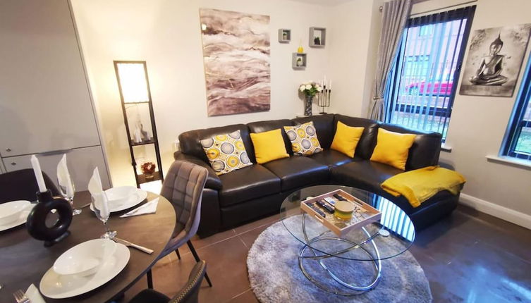 Photo 1 - Luxurious 2-bed Apartment in Belfast Centre