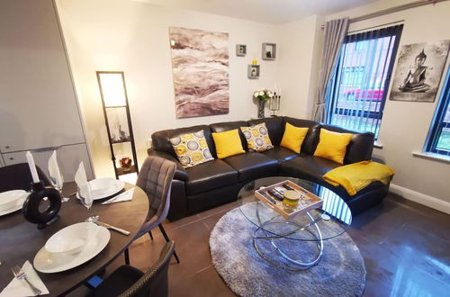 Photo 1 - Luxurious 2-bed Apartment in Belfast Centre