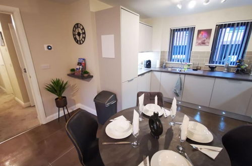 Photo 26 - Luxurious 2-bed Apartment in Belfast Centre