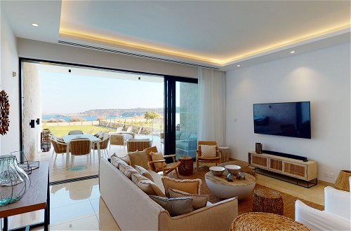 Photo 5 - Sanders Konnos Bay Athina - Breathtaking 6-bedroom Villa On the Beach Front