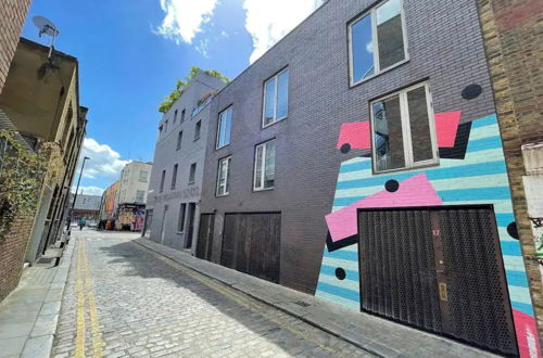 Foto 22 - Bright and Stylish 2 Bedroom House in Shoreditch