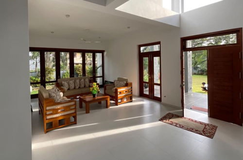 Photo 10 - Spacious Stand-alone 2-bed Villa in Galle