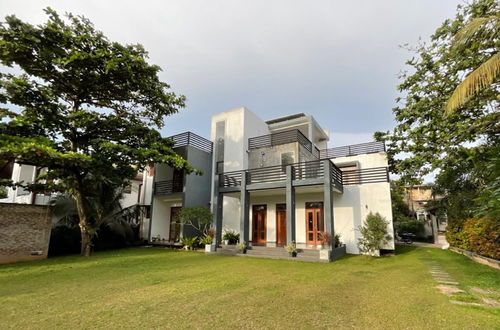 Photo 9 - Spacious Stand-alone 2-bed Villa in Galle