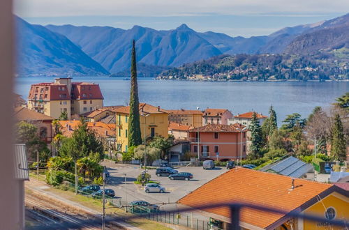 Photo 18 - Flower House With Lake View by Wonderful Italy