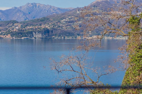 Photo 17 - Flower House With Lake View by Wonderful Italy