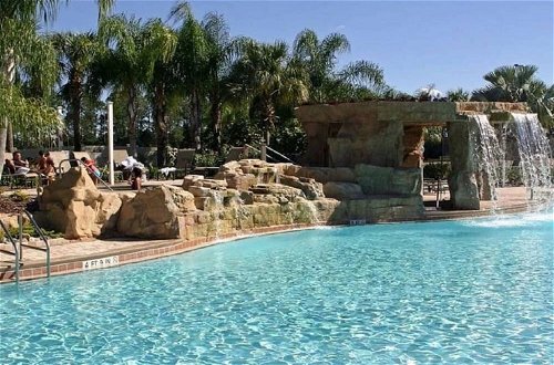 Foto 32 - Amazing 5 Bedrooms and 04ba 6 Miles From Disney