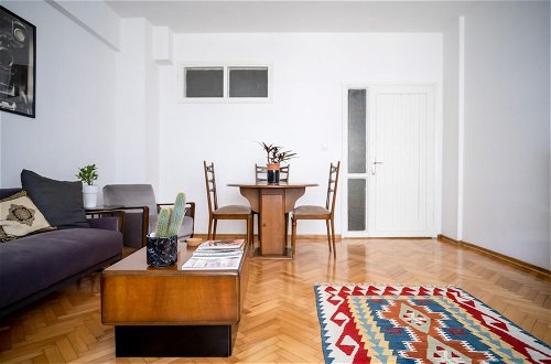 Foto 5 - Spacious Flat With Central Location in Beyoglu