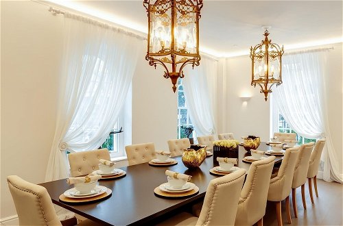 Foto 12 - Flawless Eight-bedroom Cheyne Family Home in the Heart of Chelsea