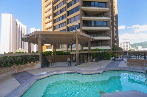 Foto 40 - One Bedroom Condos with Lanai near Ala Wai Harbor - Perfect for 2 Guests