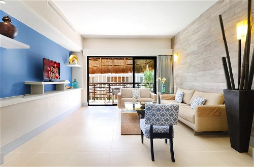 Foto 8 - Luxury 2BR PH With Private Pooldeck Steps Away From the Beach