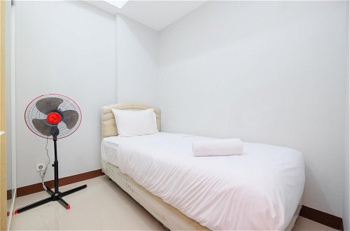 Photo 6 - Comfort And Modern 2Br At Royal Heights Apartment