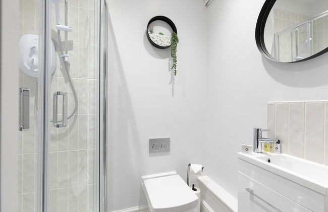 Elliot Oliver - Luxury 2 Bedroom Regency Apartment With Parking & EV Charger - Foto 14