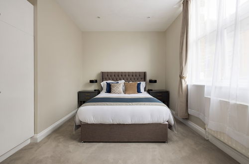 Photo 4 - Avari Apartments - Hatton Collection