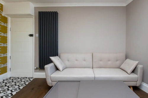 Photo 21 - Spacious & Pristine 2BD Flat - Balham