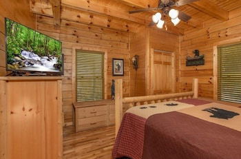 Foto 3 - Luxurious Nine Bears Home Minutes Away to Gatlinburg by Redawning