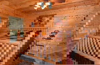 Foto 2 - Luxurious Nine Bears Home Minutes Away to Gatlinburg by Redawning