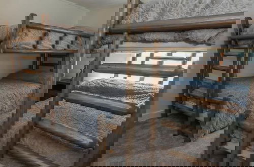 Photo 2 - Seven Springs 2 Bedroom Premium Condo, Pet Friendly! by RedAwning - Save 10% on 3 Nights, 15% on 5 Nights!