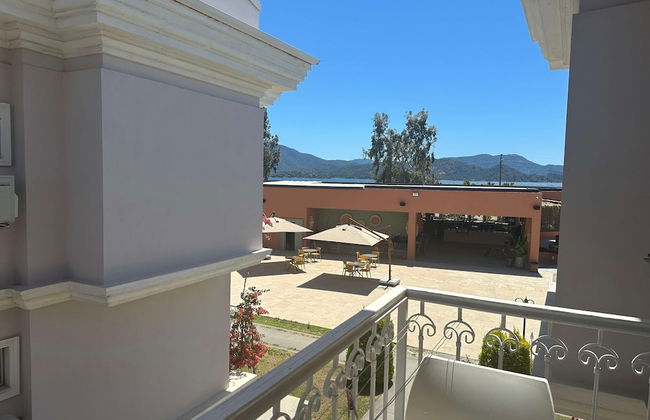 Daphne Residence - Photo 35