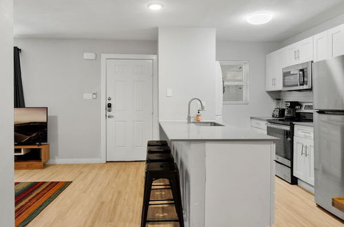 Foto 43 - Stylish 2BR Near UT Hyde Park Evonify