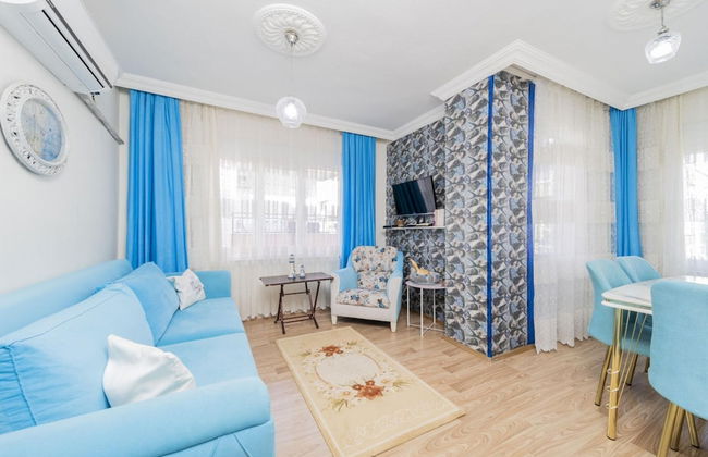 Capacious Flat With Terrace in Central Muratpasa - Foto 1