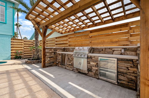 Photo 42 - Luxury Beach House With Pool, Hot Tub and Grilling Station