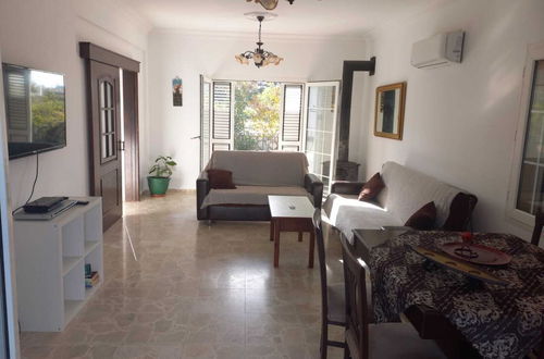 Foto 12 - Beautiful and Large 3-bed Villa in Lapta, Cyprus