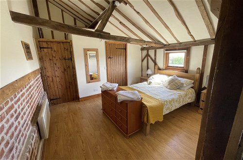 Photo 3 - The Cow Shed 2-bed Apartment in Bradwell on Sea