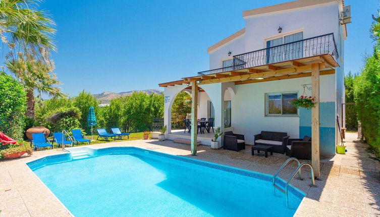 Photo 1 - Argaka Sun Villa Tessera Large Private Pool Walk to Beach Sea Views A C Wifi - 2841