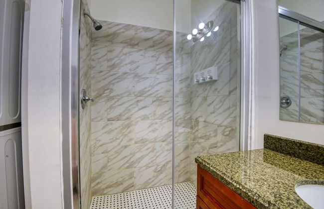 Sosuite 2BR Apt w W D Gym On-site Restaurant - Foto 21