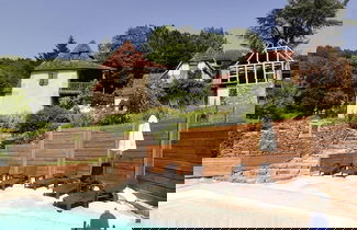 Foto 1 - Beautifully Renovated House With Private Pool