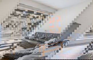 Foto 1 - Apartment With Modern Kitchen