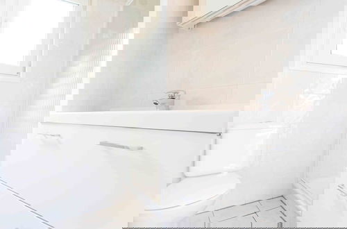 Photo 7 - Comfortable Chalet With Dishwasher in Noordwijk near the Sea