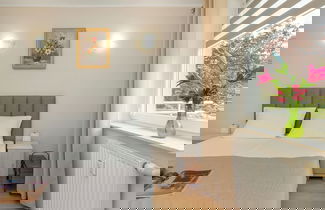 Foto 2 - Apartment with Parking by Renters