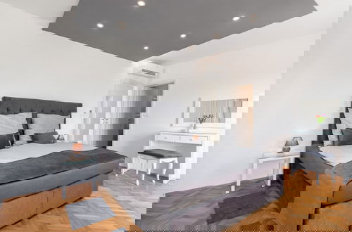 Foto 7 - Aesthetic Villa With Private Pool