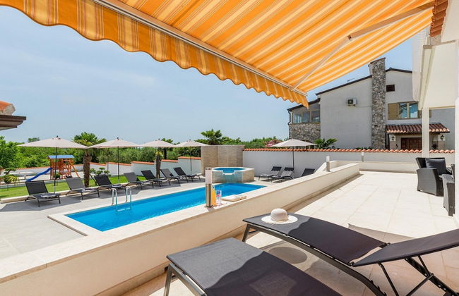 Aesthetic Villa With Private Pool - Foto 31