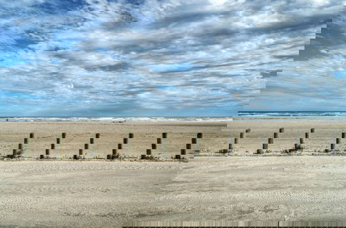 Foto 39 - Tranquil Tides by Avantstay 5 Minutes to Beach