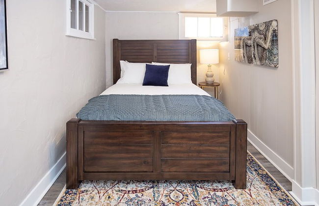 Cozy Carriage House, Walk to UNC, Free Bikes - Photo 2