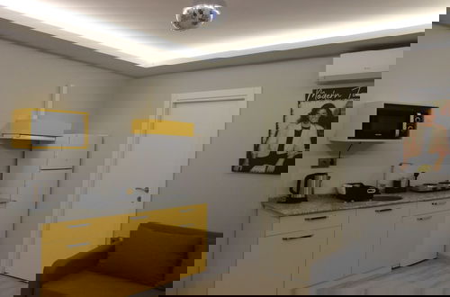 Photo 22 - Retro Star Suites