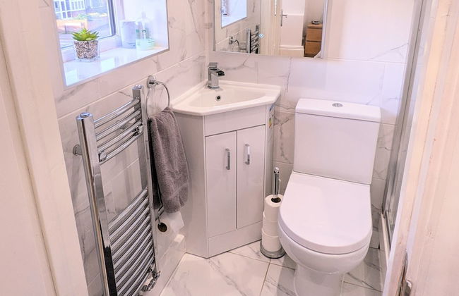 Stylish 2-bed Apartment Near Richmond Park - Foto 11