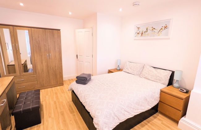 Stylish 2-bed Apartment Near Richmond Park - Foto 1