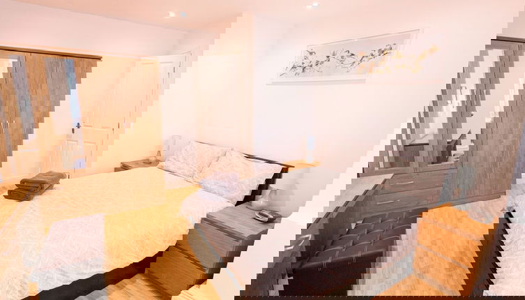 Foto 1 - Stylish 2-bed Apartment Near Richmond Park