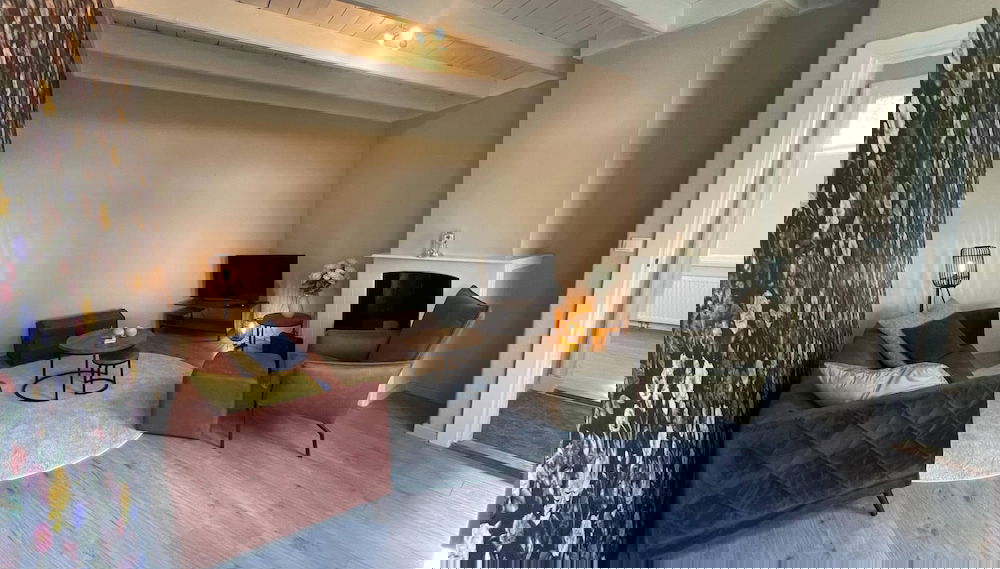 Primary image