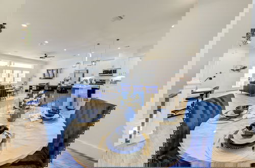 Photo 10 - Modern Cozy Home with King Bed