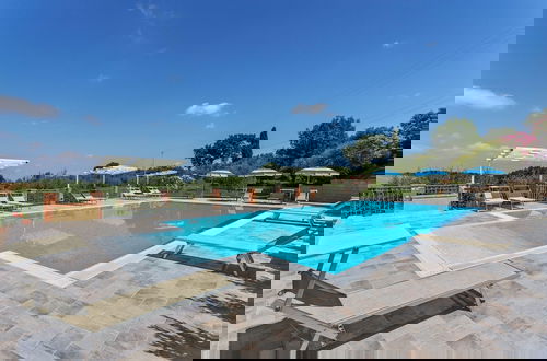 Foto 75 - Lavish Holiday Home in Volterra With Pool