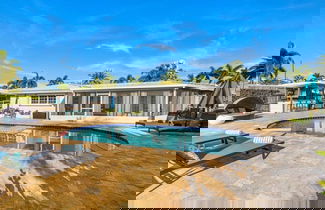 Photo 2 - Adorable House With Amazing Water Front of Canal