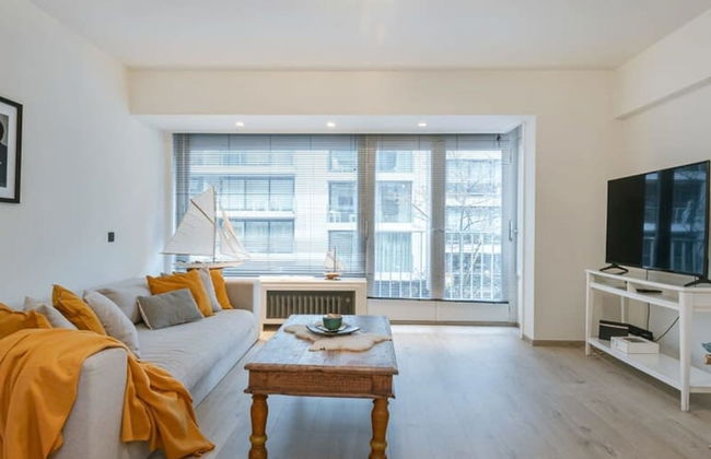 Modern 2 Bedroom in Centre of Knokke - Photo 2