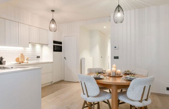 Modern 2 Bedroom in Centre of Knokke - Photo 1