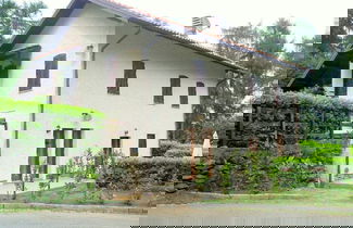Foto 1 - Surrounded by Greenery in an Idyllic Location