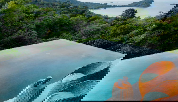Foto 1 - 34 Guests Must Check This Truly Luxury Villa